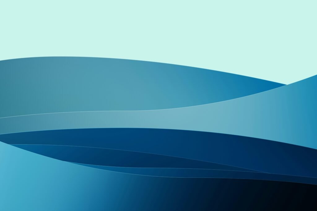 Abstrakter Farbverlauf mit weichen, blauen Wellenlinien als modernes Designelement für digitale Themen.