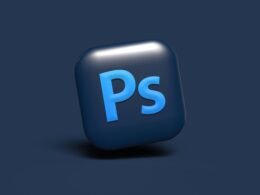 Blauer, quadratischer Würfel mit weißem Buchstaben P auf glattem Hintergrund, Nahaufnahme