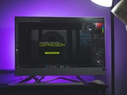 Computer Monitor auf einem Schreibtisch, Büroeinrichtung mit digitalem Arbeitsumfeld, geeignet für Technik- und Marketingthemen