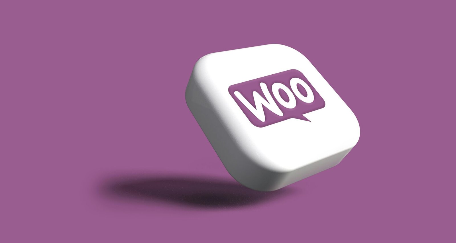 Lila und weiße quadratische Kachel mit dem Wort "woo" als Logo, symbolisch für WooCommerce und Online-Shops