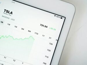 Grafische Benutzeroberfläche mit modernen Designelementen auf einem digitalen Bildschirm, geeignet für Web- und App-Entwicklung