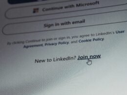 Screenshot des LinkedIn-Anmeldebildschirms mit sichtbarem 'Jetzt beitreten'-Button, ideal für Artikel zu Karrierenetzwerken online.