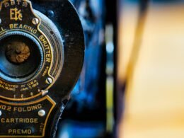 Etikett einer no.2 Faltkartusche mit klar strukturiertem Produktlabel auf einer Oberfläche