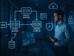 Serverraum mit Netzwerkanalyse, Proxy-Servern, Dashboard und Sicherheitssymbolen, beleuchtet von blauen LED-Lichtern, mit einem Techniker im Vordergrund.