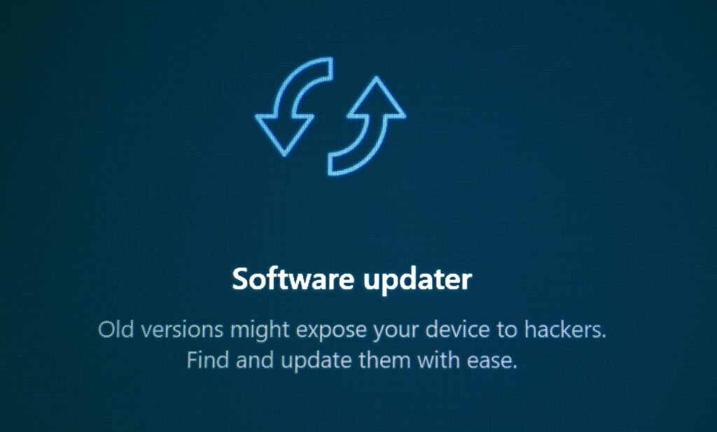 Grafische Darstellung eines Software-Updaters mit Aktualisierungssymbol und Pfeilen, das Software-Updates symbolisiert