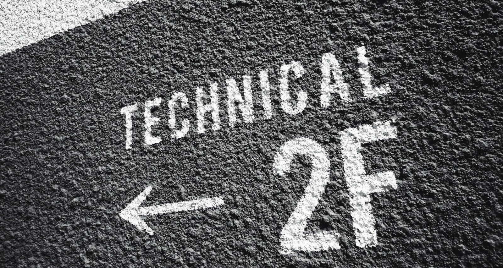 Detailaufnahme eines Robotergesichts mit beleuchteten Augen und Kabeln, Illustration von künstlicher Intelligenz und Digitalisierung.