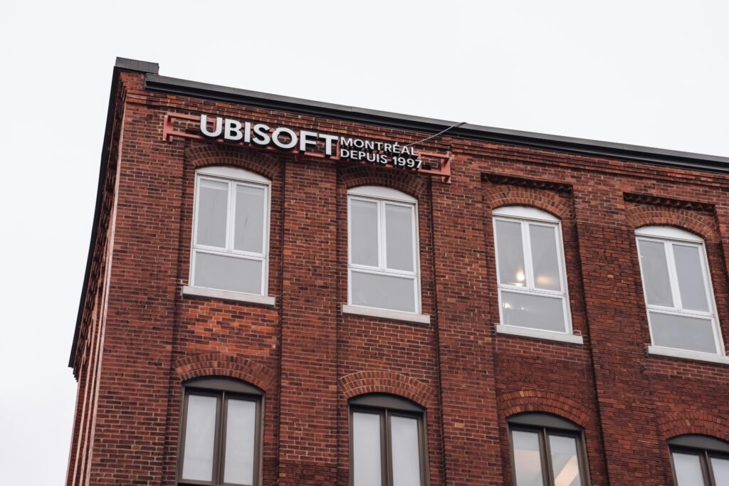 Das Ubisoft Montreal Hauptquartier befindet sich in einem roten Backsteingebäude und prägt das Stadtbild.