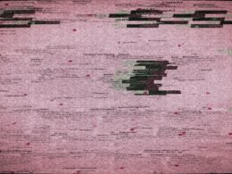 Digitale Störungen mit pinken und grünen Tönen, typisch für Fehlerquellen in digitalen Medien und Technologien