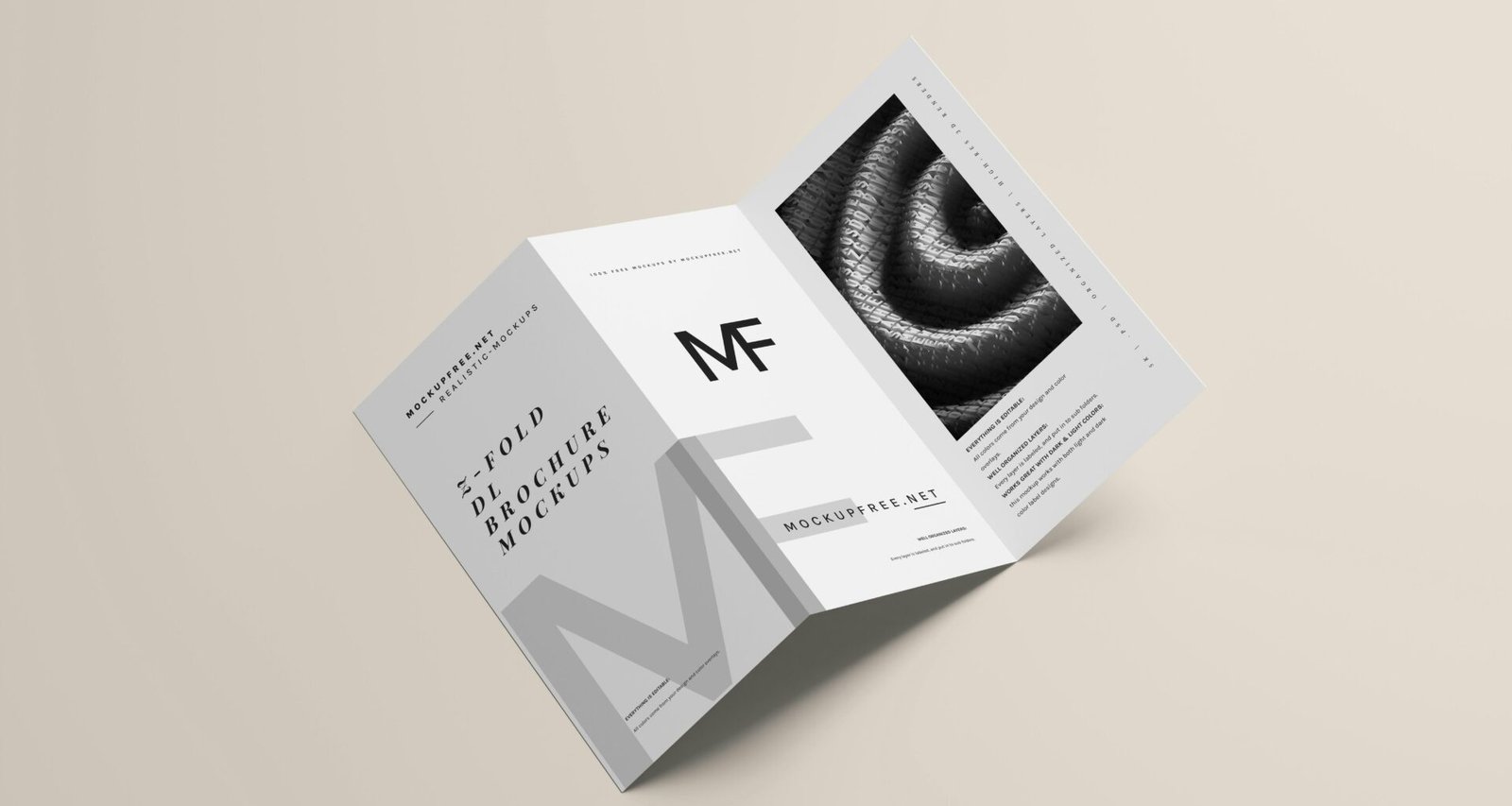 Gefaltete Broschüre, die eine Schwarz-Weiß-Fotografie auf dem Cover zeigt, zur Verwendung als Design-Mockup.