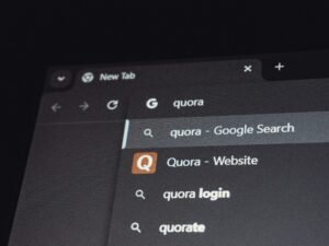 Screenshot von Google-Suchergebnissen, in denen die Website Quora in den organischen Treffern erscheint.